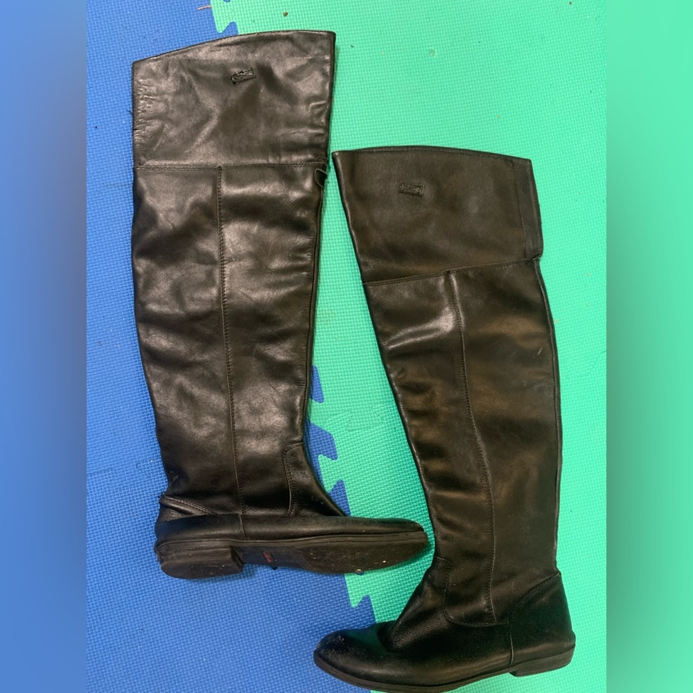 Tall genuine leather ladies flat boots 💋